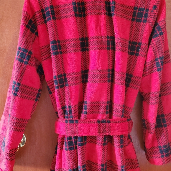 Robes - Picture 8 of 10